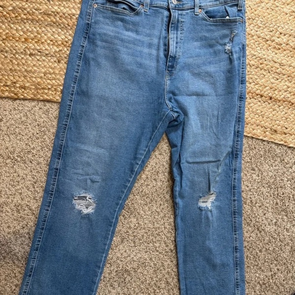 Signature by Levi Strauss Men's Light Blue Slim Straight Jeans